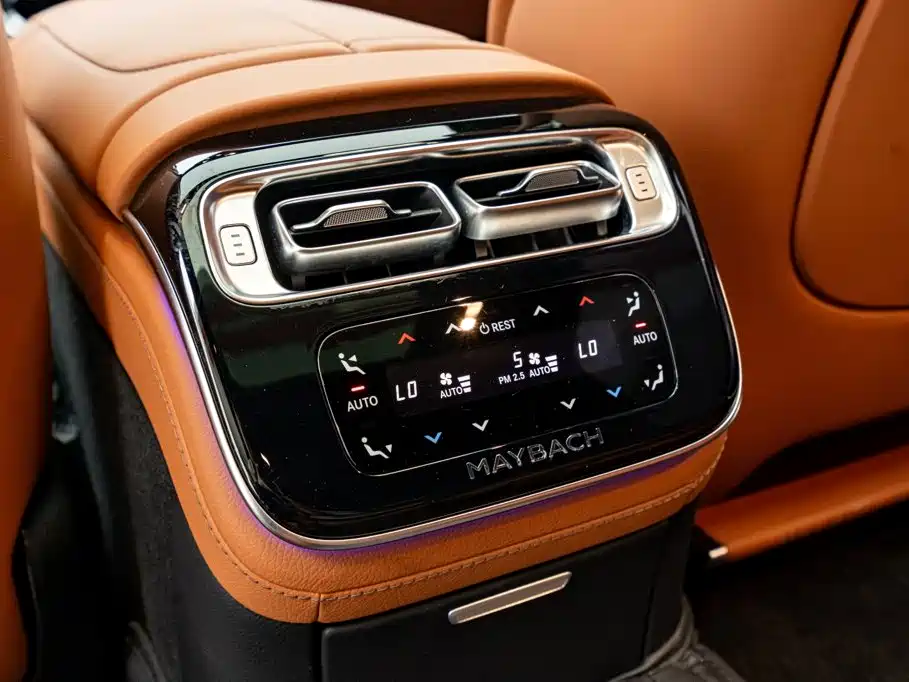 Mercedes-Benz Maybach S-Class 2023 — фото 16