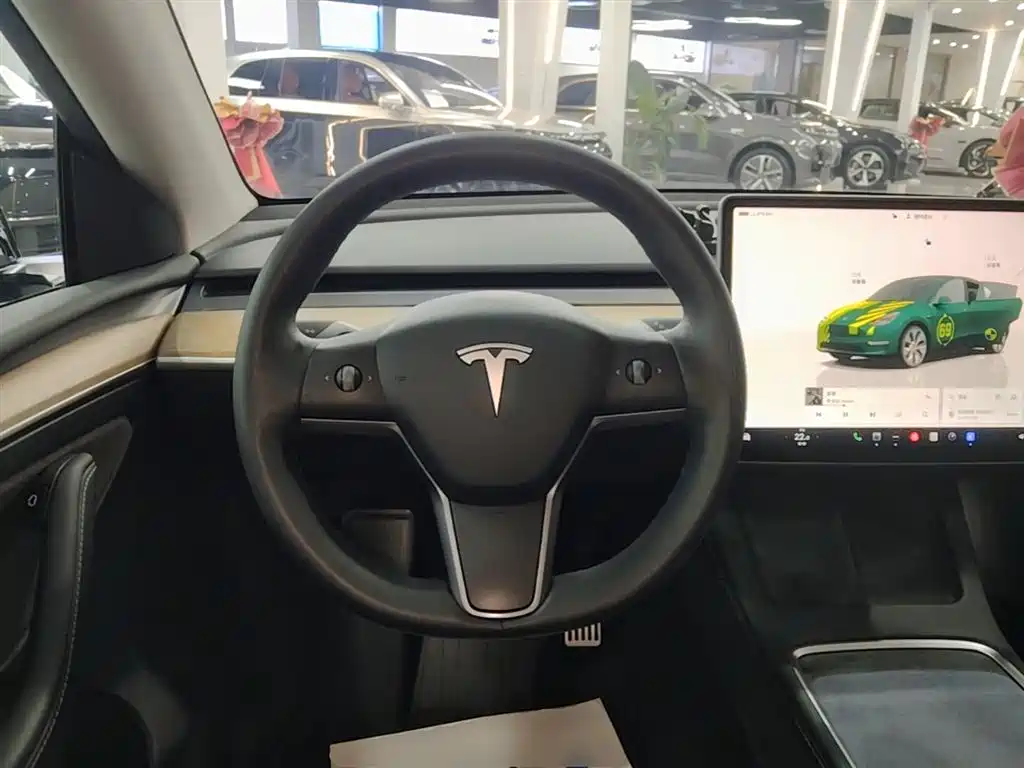 Tesla Model Y 2022 — фото 11