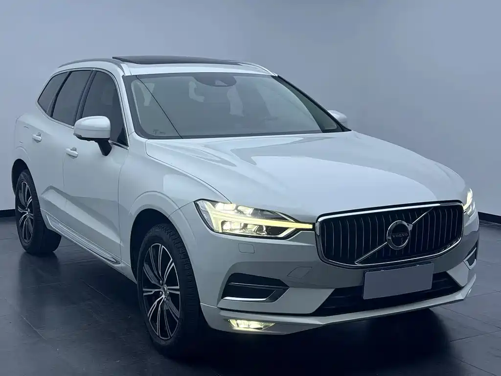 Volvo XC60 2018 — фото 3