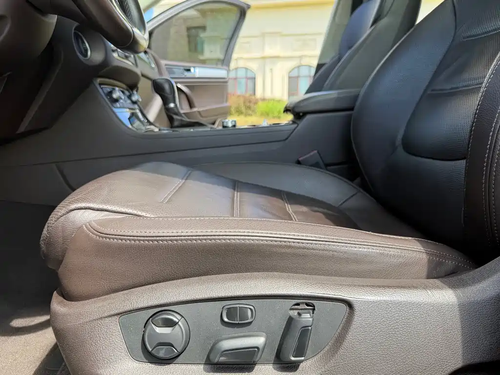 Volkswagen Touareg 2018 — фото 13