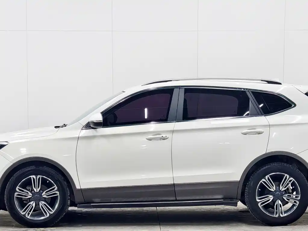 Leopaard CS10 2016