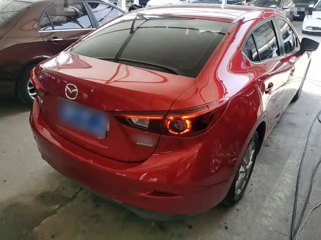 Mazda 3 Axela 2018 — фото 7