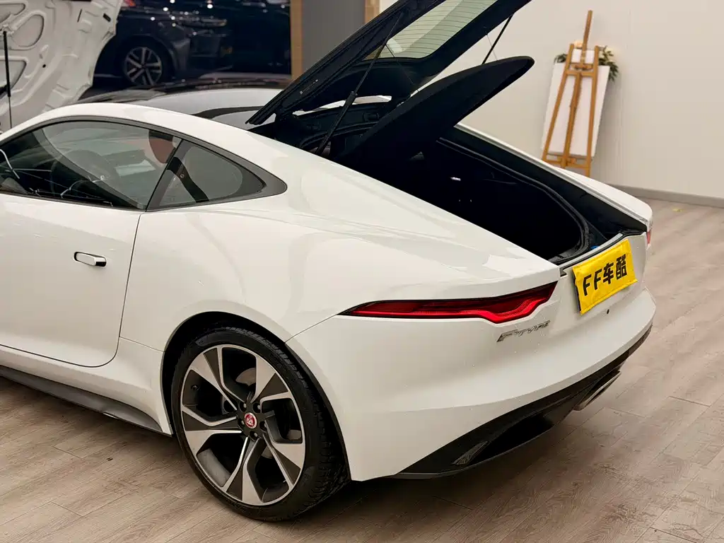 Jaguar F-TYPE 2022 — фото 7