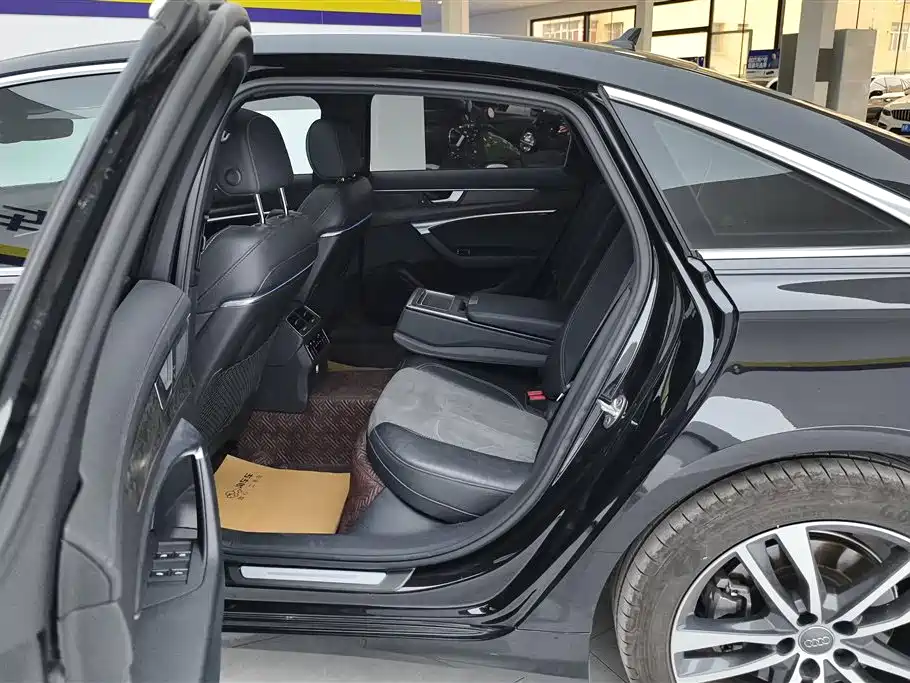 Audi A6L 2021 — фото 10