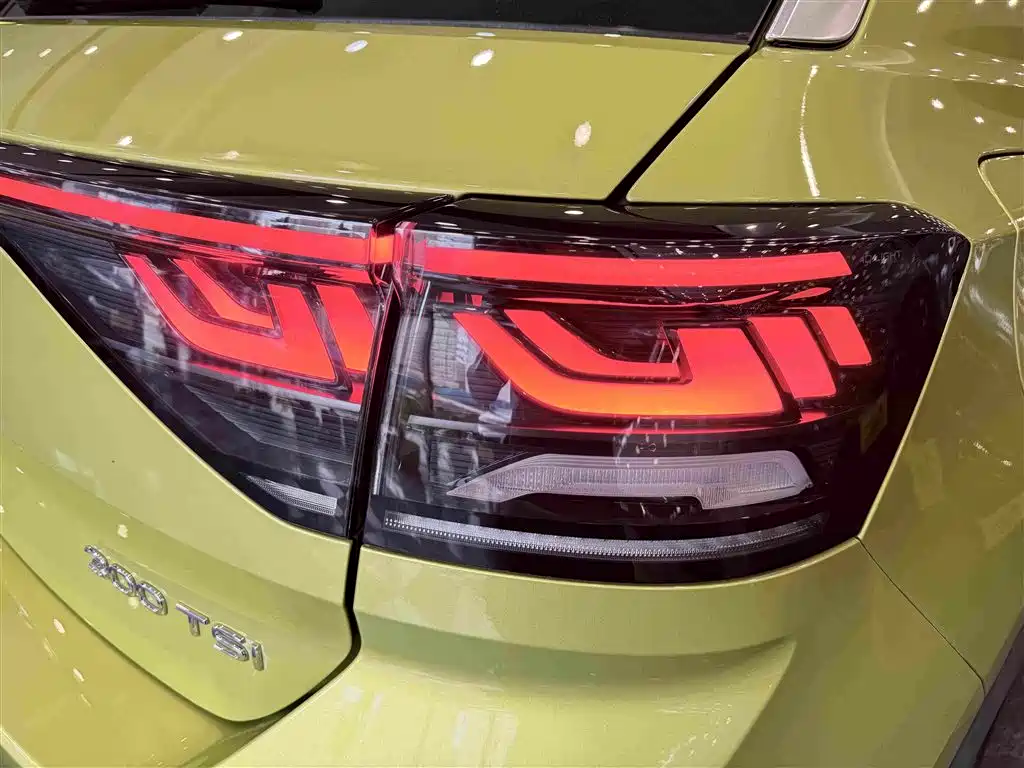 Volkswagen T-Roc 2023 — фото 27