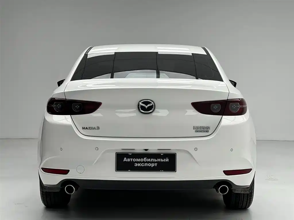 Mazda 3 Axela 2023 — фото 13