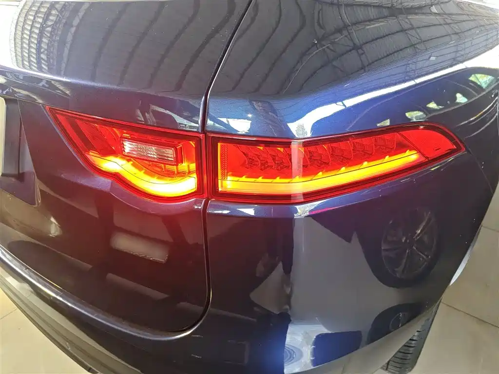 Jaguar F-PACE 2019 — фото 24