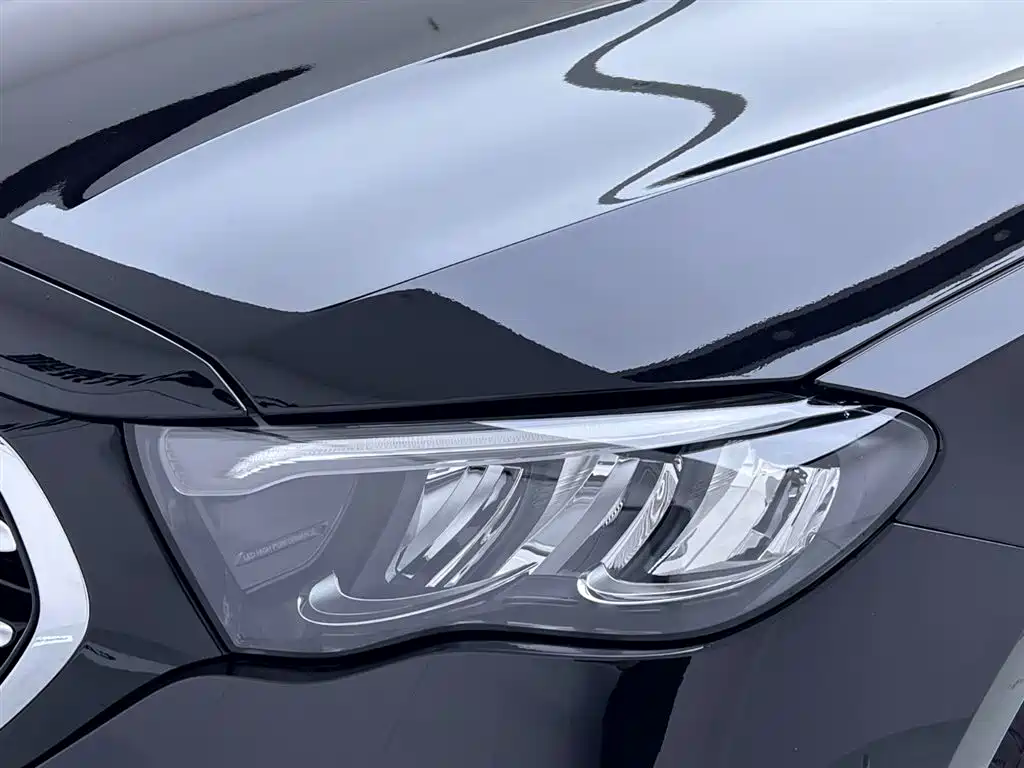 Mercedes-Benz E-Class 2025 — фото 12