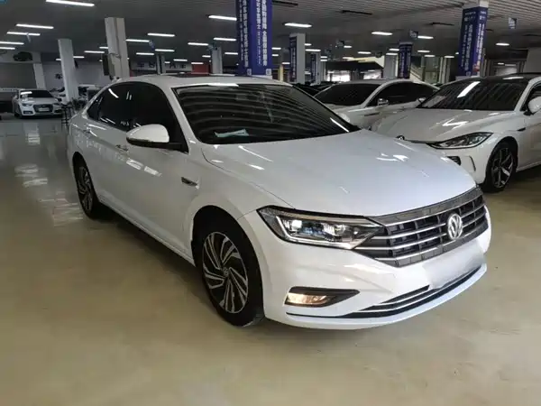 Volkswagen Sagitar 2022