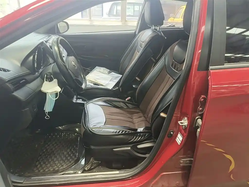 Toyota Yaris L 2018 — фото 15