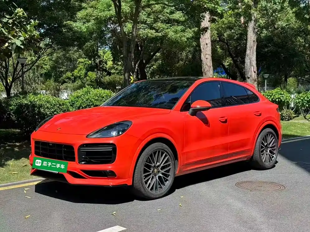 Porsche Cayenne 2021 — фото 1