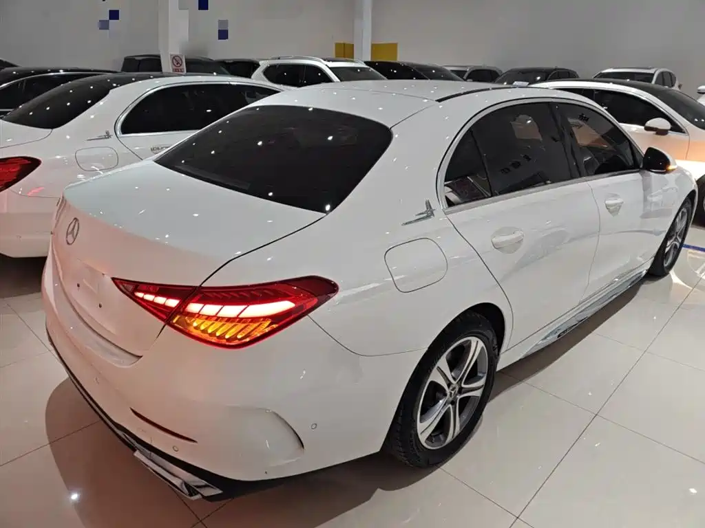 Mercedes-Benz C-Class 2022 — фото 7
