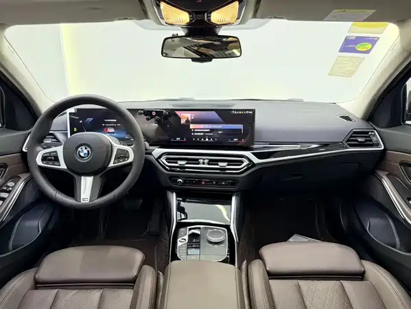 BMW i3 2024