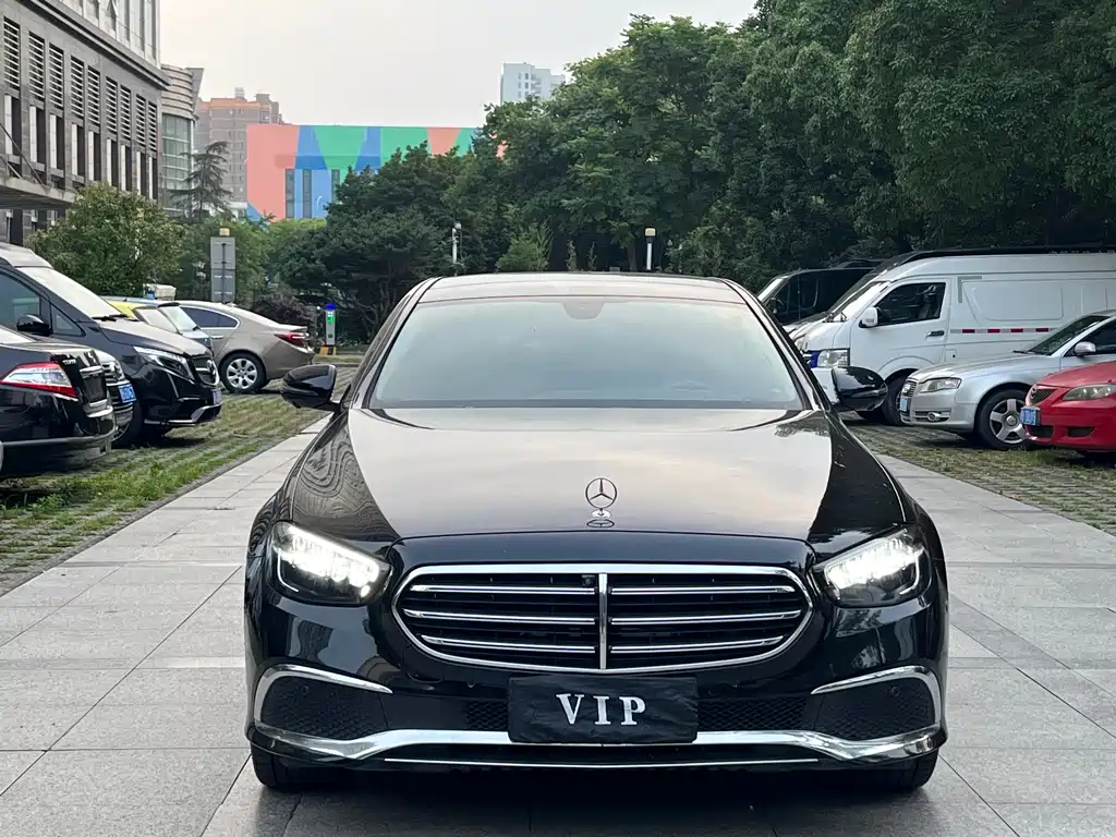 Mercedes-Benz E-Class 2023 — фото 2