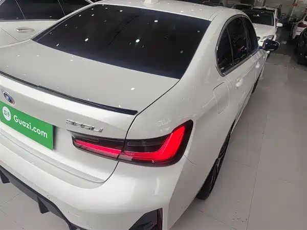 BMW 3 Series 2025