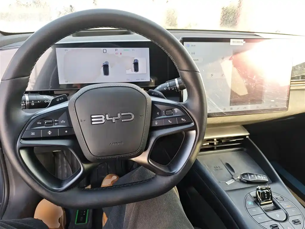 BYD Seal 2025 — фото 10