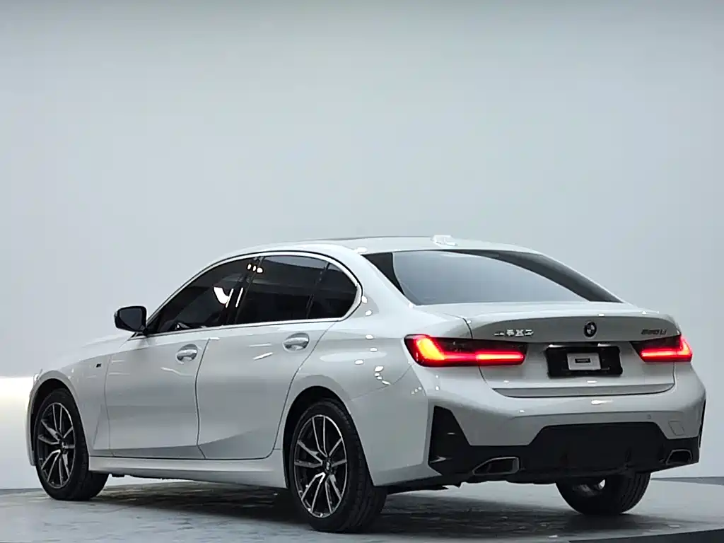 BMW 3 Series 2023