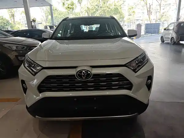 Toyota RAV4 2021
