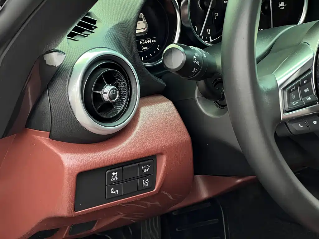 Mazda MX-5 2018 — фото 16