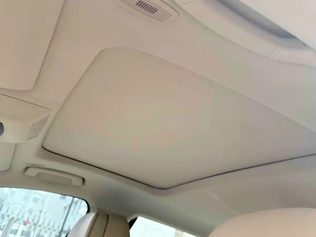 BMW 7 Series 2012 — фото 15