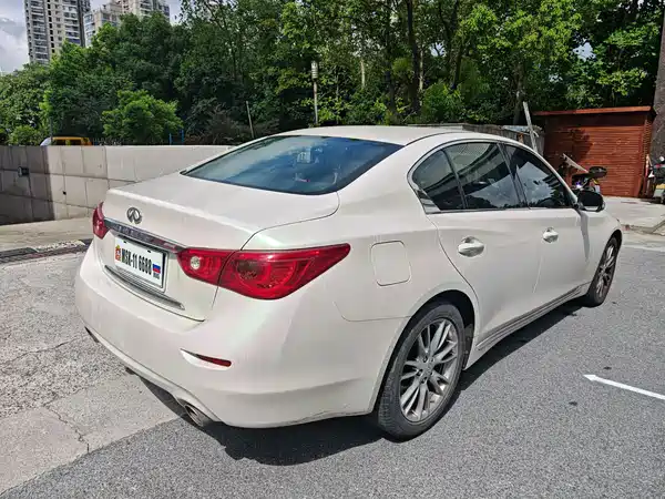 Infiniti Q50L 2017