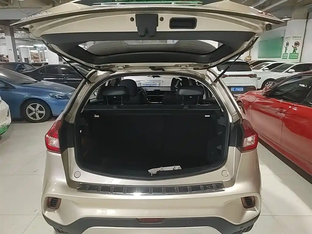 Geely Vision X3 2017 — фото 19