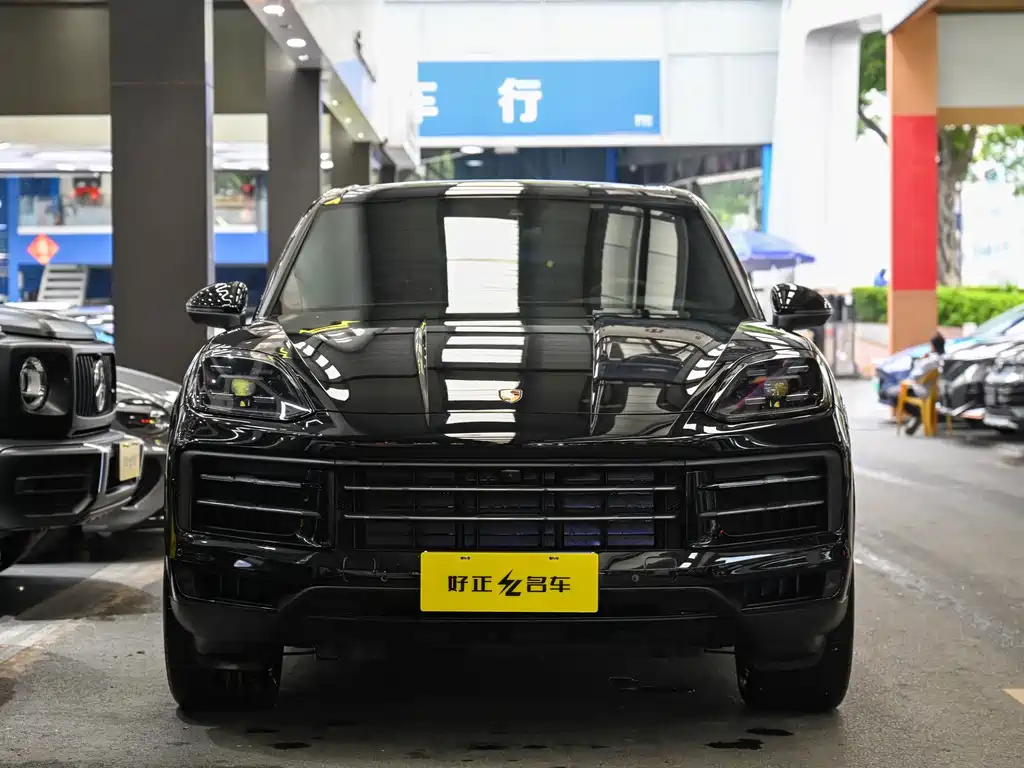 Porsche Cayenne 2025 — фото 1