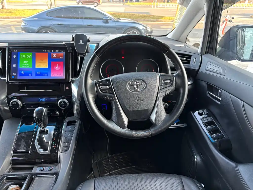 Toyota Alphard 2019 — фото 8
