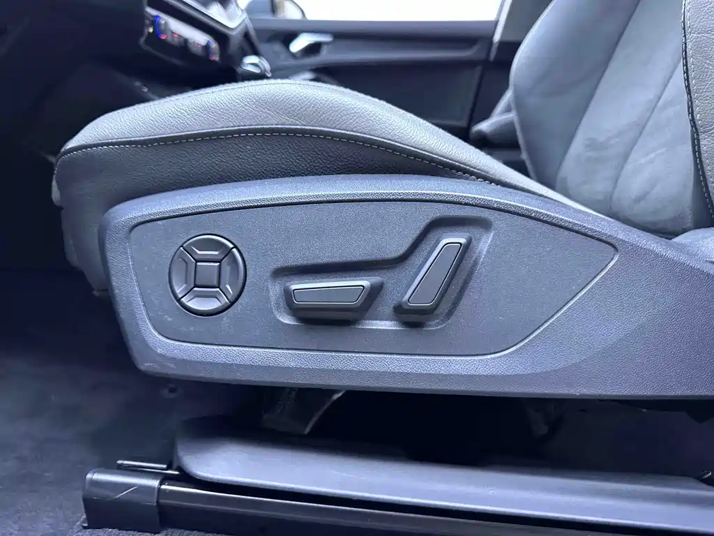 Audi Q3 2022 — фото 17