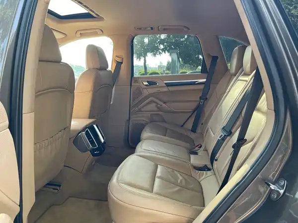 Porsche Cayenne 2011