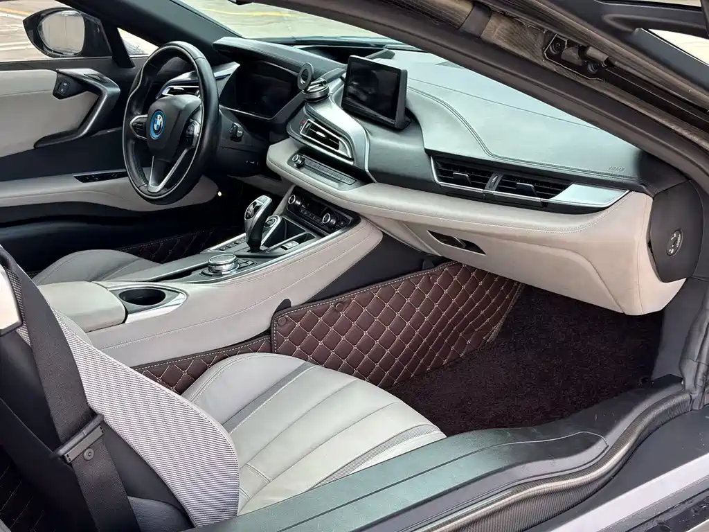 BMW i8 2016 — фото 6