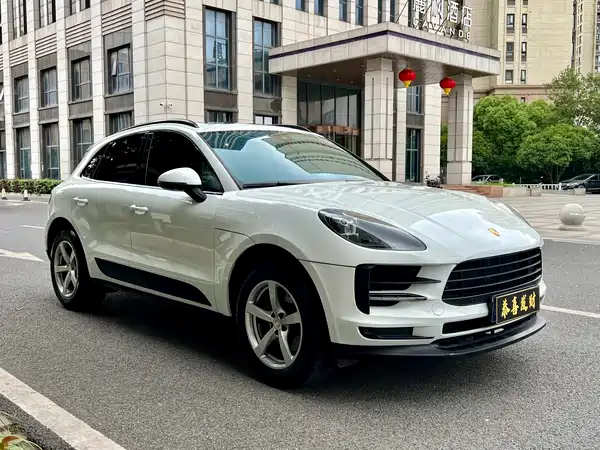 Porsche Macan 2020