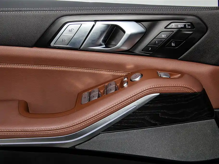 BMW X7 2022 — фото 25
