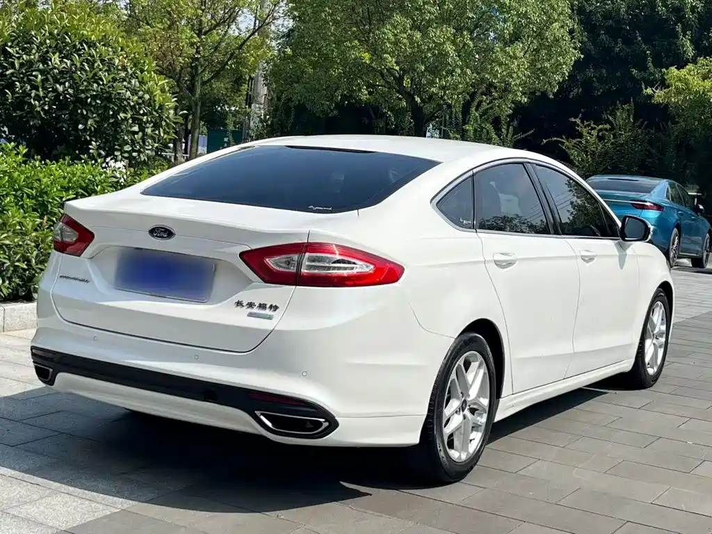 Ford Mondeo 2016 — фото 7
