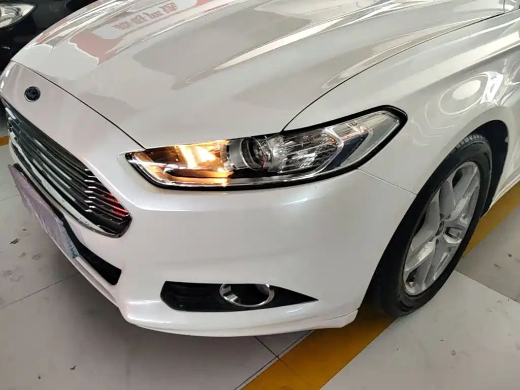 Ford Mondeo 2016 — фото 24