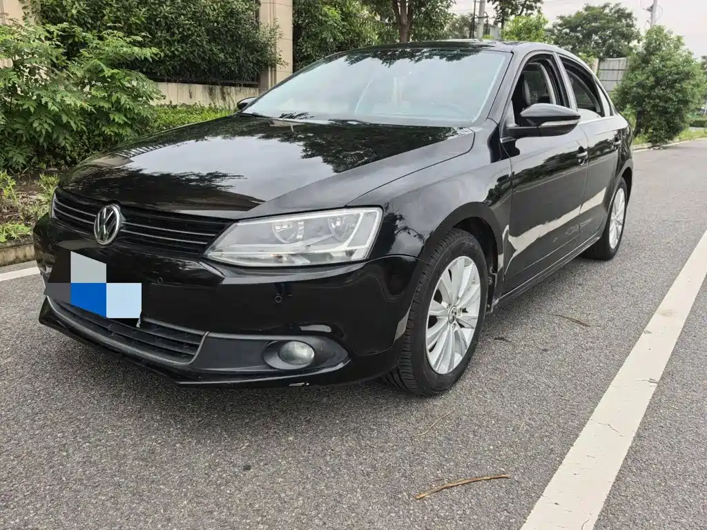 Volkswagen Sagitar 2014