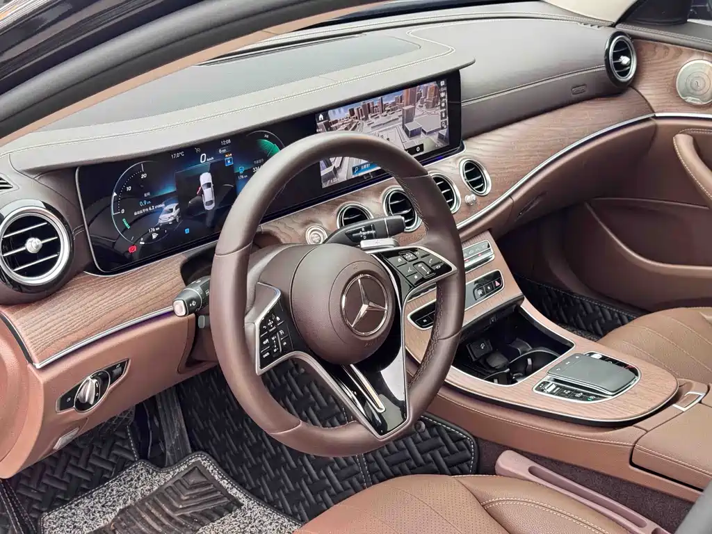 Mercedes-Benz E-Class 2024