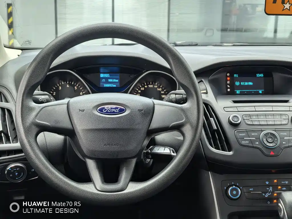 Ford Focus 2016 — фото 9