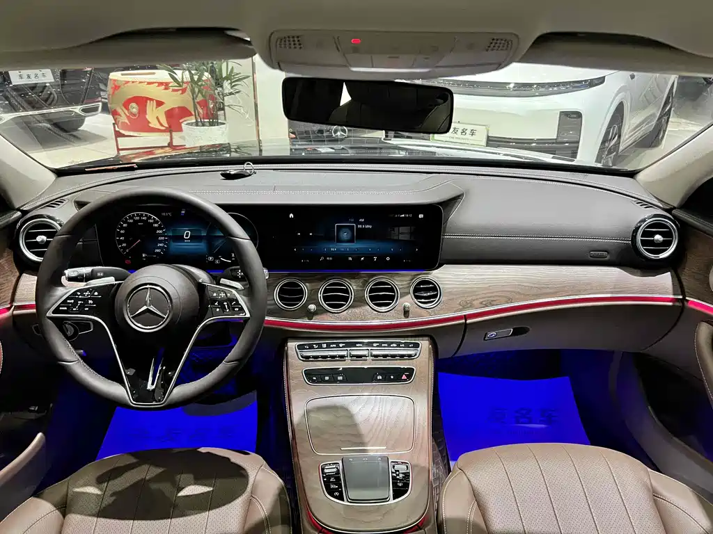Mercedes-Benz E-Class 2023 — фото 14