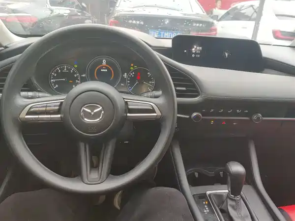 Mazda 3 Axela 2021