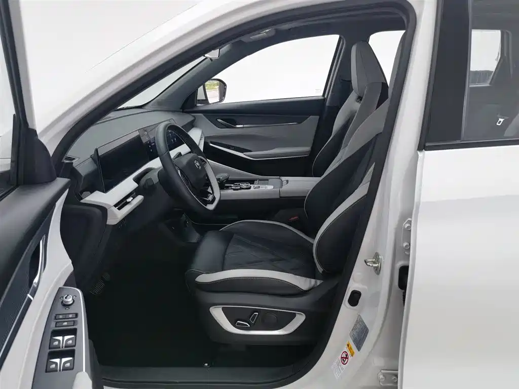 Changan CS75 PLUS 2023 — фото 10