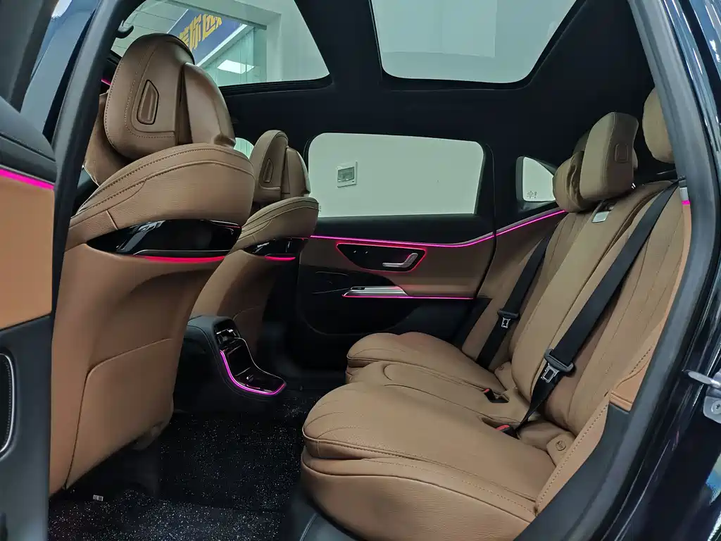 Mercedes-Benz E-Class 2025