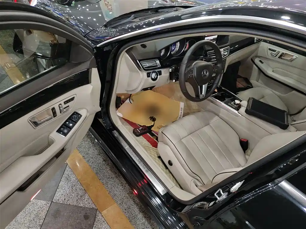 Mercedes-Benz E-Class 2015 — фото 16
