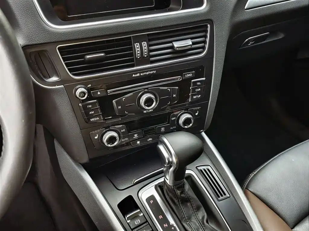 Audi Q5 2018 — фото 12