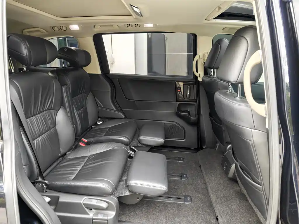Honda Odyssey 2019 — фото 27
