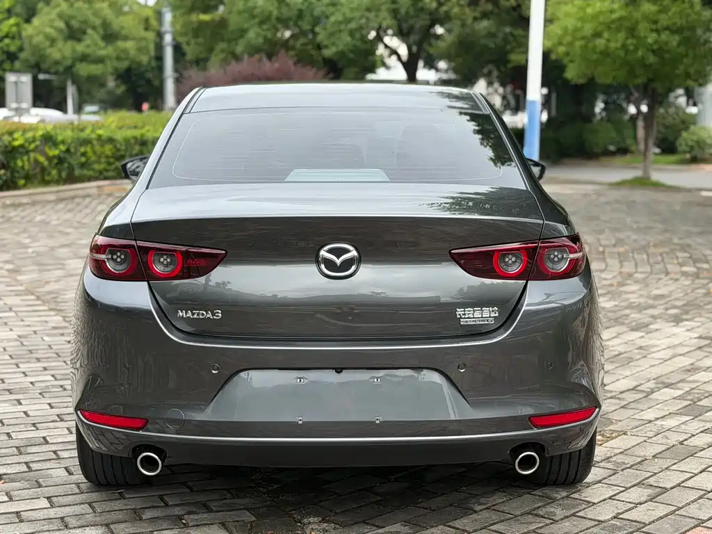 Mazda 3 Axela 2021 — фото 4