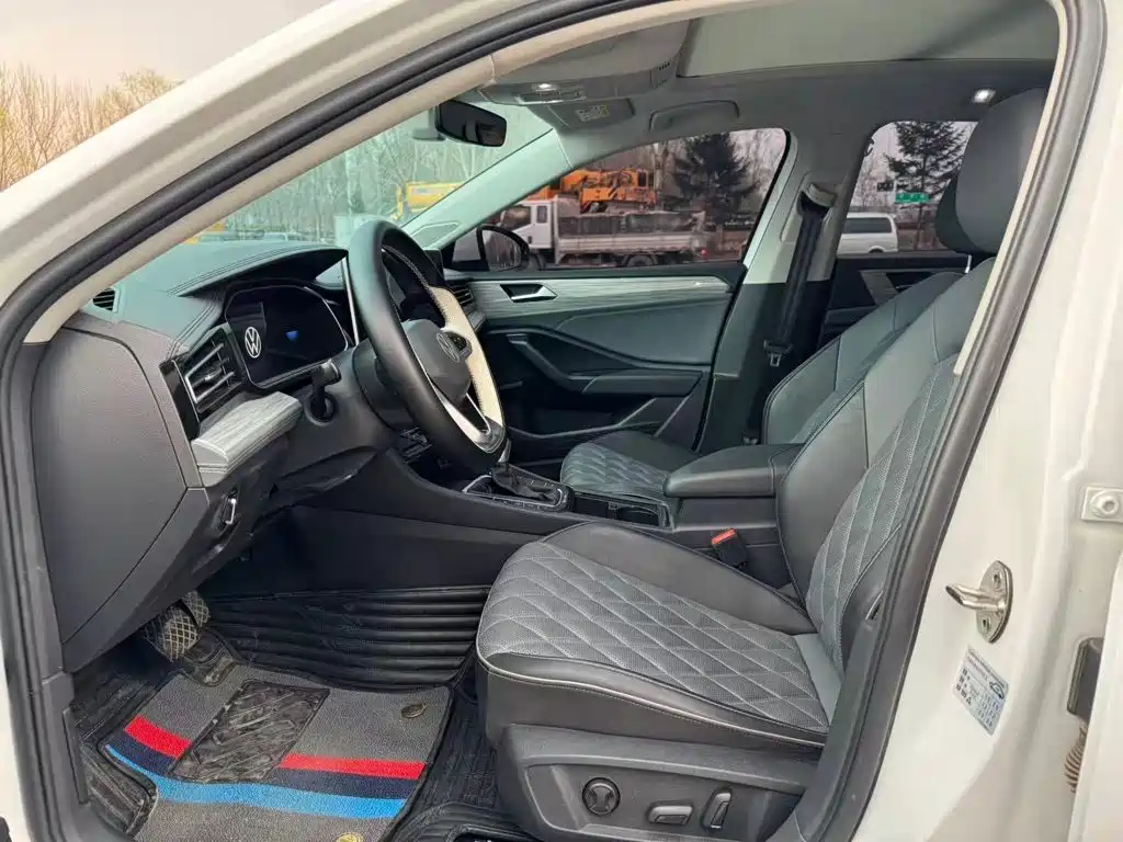 Volkswagen Sagitar 2022