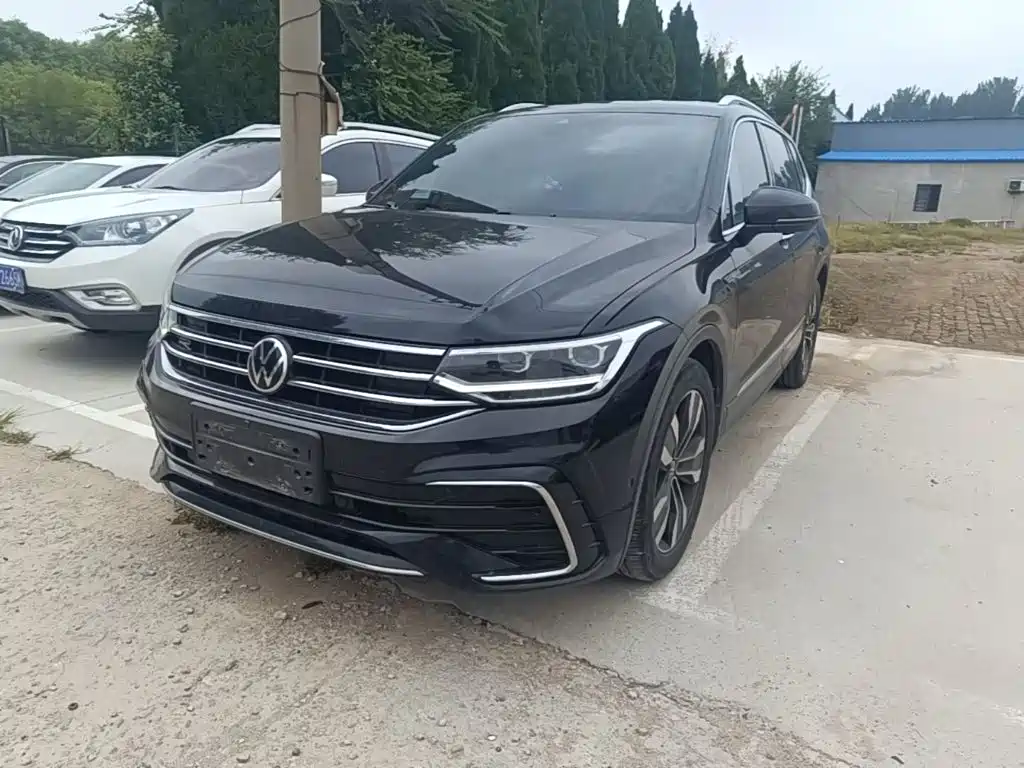 Volkswagen Tiguan L 2023 — фото 2