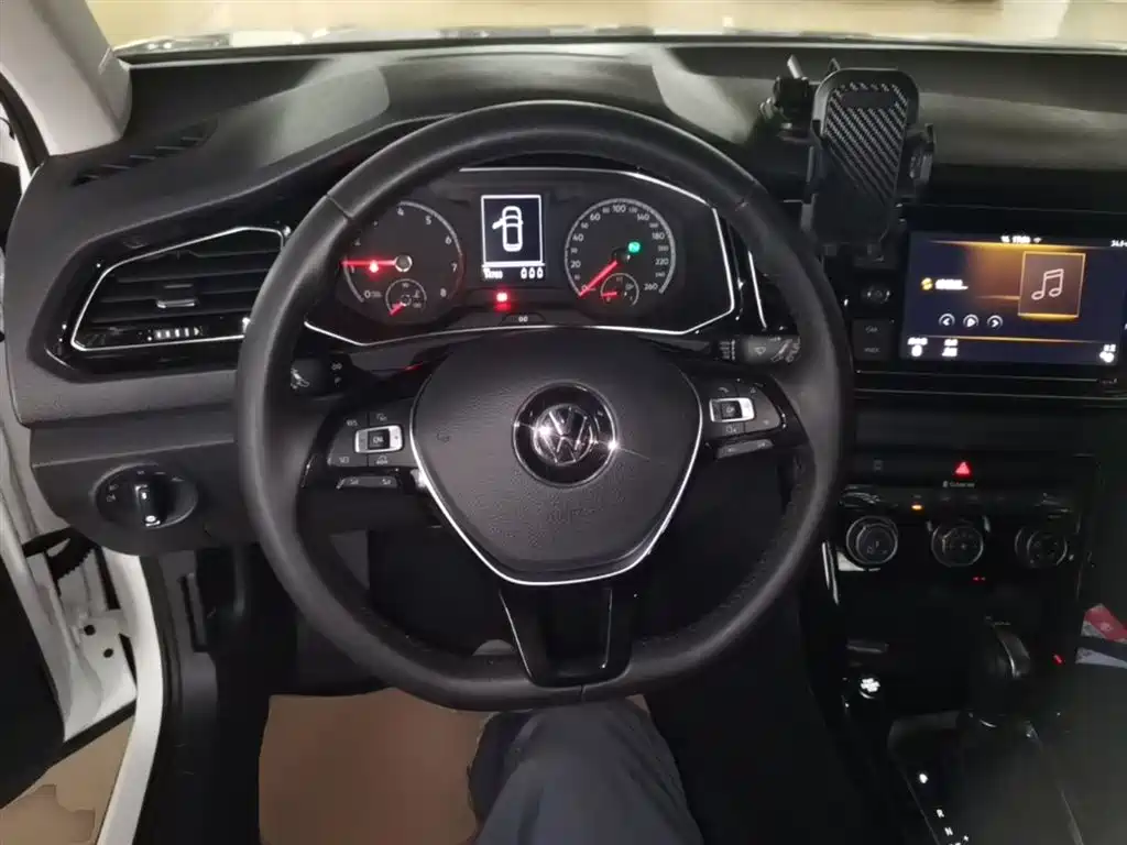 Volkswagen T-Roc 2019 — фото 11