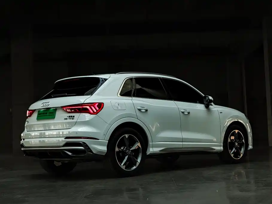 Audi Q3 2023 — фото 7